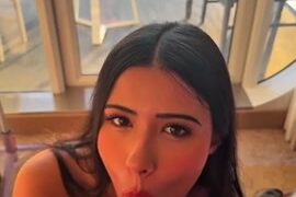 Strawberrytabby – Suck, Handjob And Cum In Her Mouth