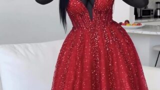 Alicia Kinnaird – Does Her Big Breasts Captivate You???