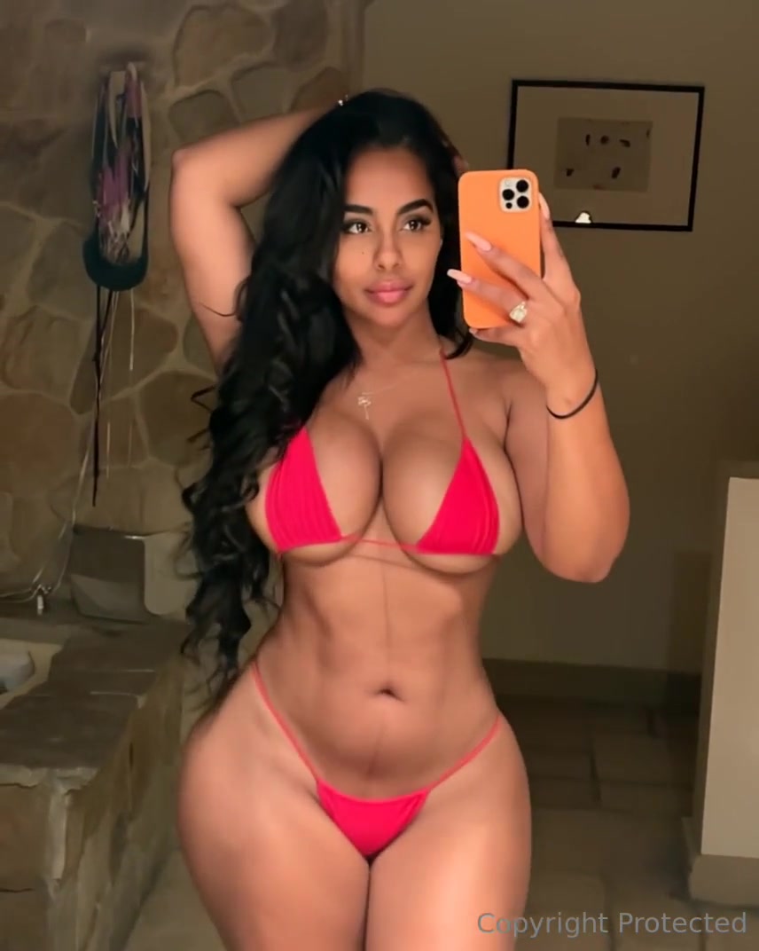 Ayisha Diaz Nude Showing Off Her Hot Body