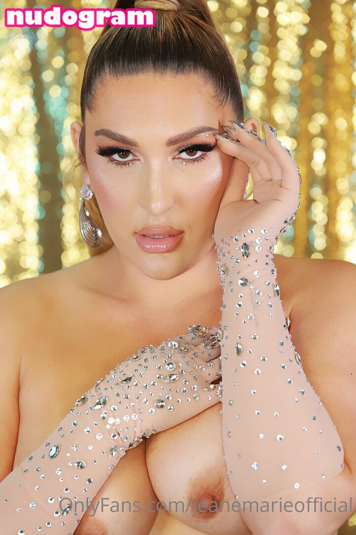 Jeane Marie Aka Jeanemarieofficial Showing Off Her Huge Boobs