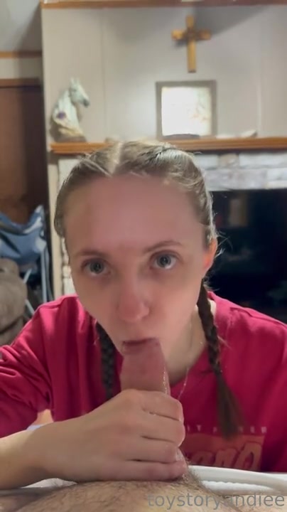 Andie Knight Sucks Her Boyfriend’s Cock And Swallowed Semen
